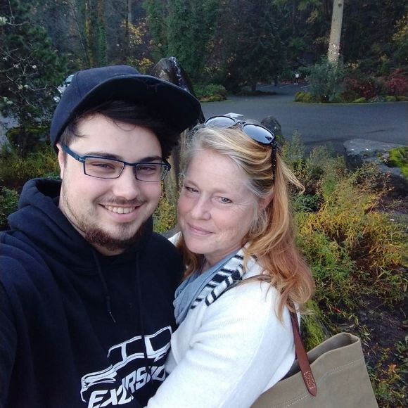 Meet your Posher, Holley - Picture 1 of 1